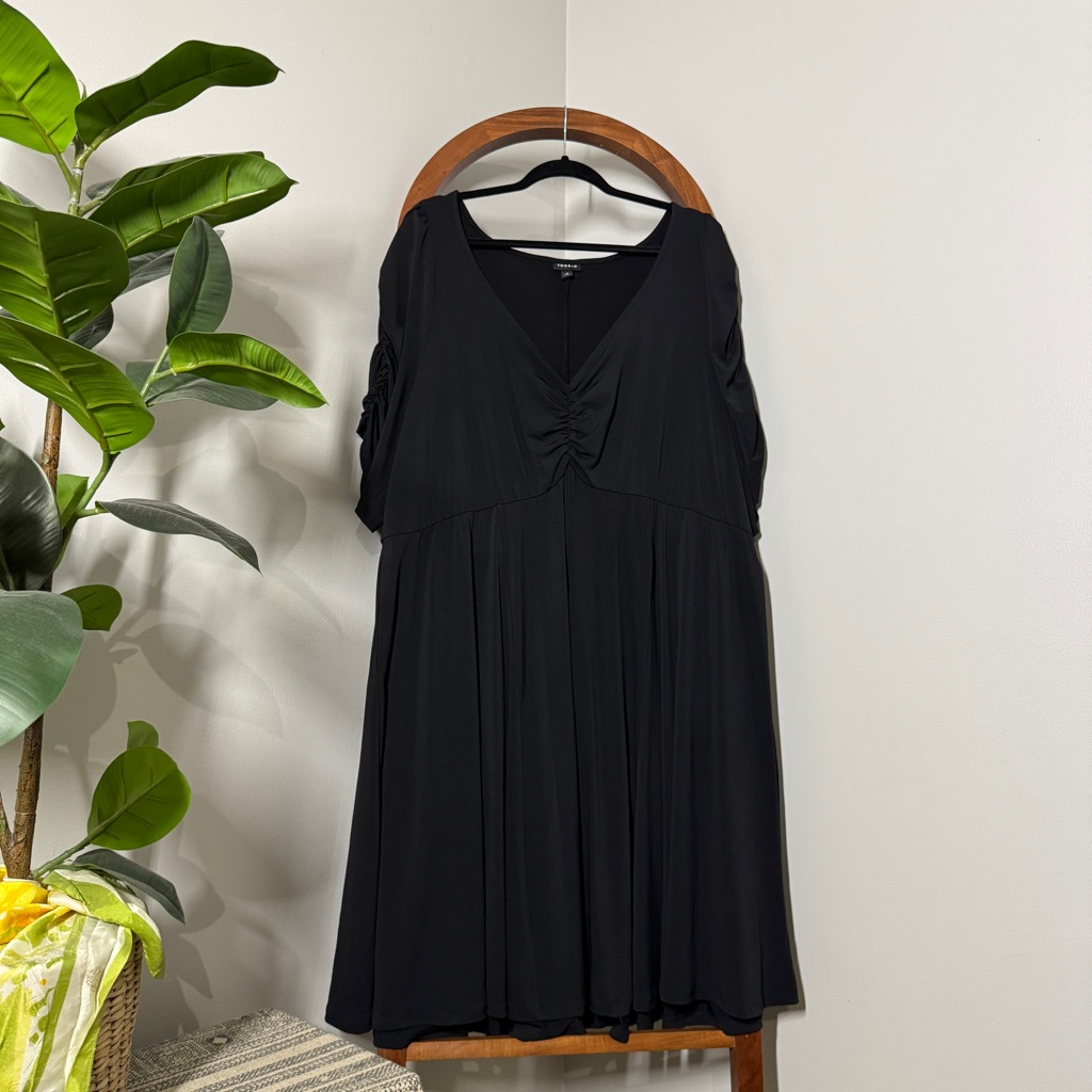 Torrid 4x Black Studio Knit Cinch Front Skater Fit And Flare Dress